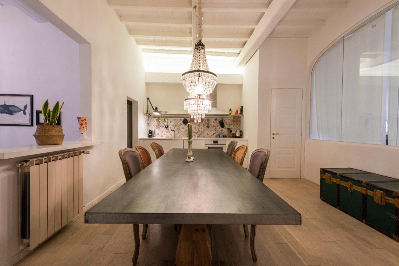 Florence- Chandelier Apartment Florenz